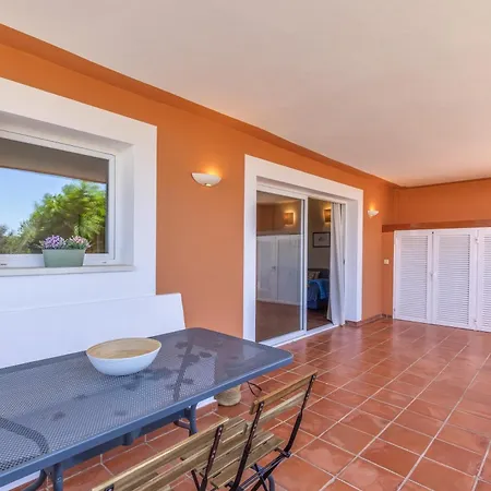Apartamento Pool And Sea